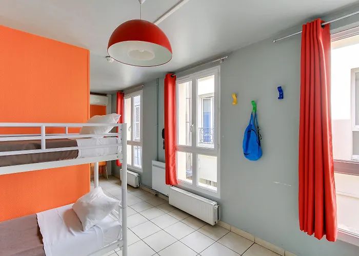 Le Montclair Montmartre By River Hostel Paryż
