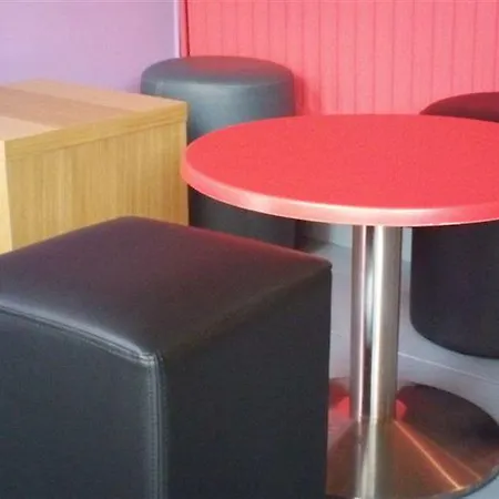 Le Montclair Montmartre By River * Paris