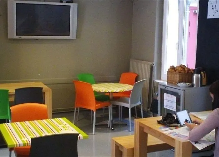 Le Montclair Montmartre By River Auberge de jeunesse *