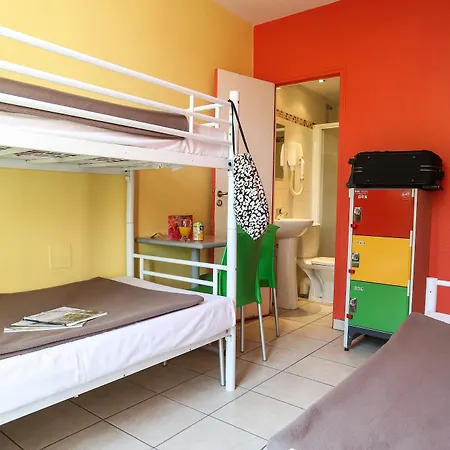 Le Montclair Montmartre By River Hostel Paris