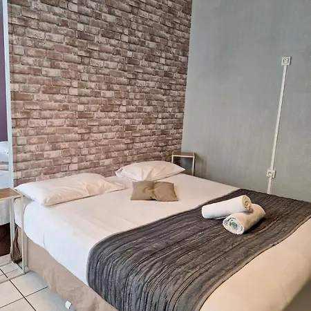 Le Montclair Montmartre By River * Paris