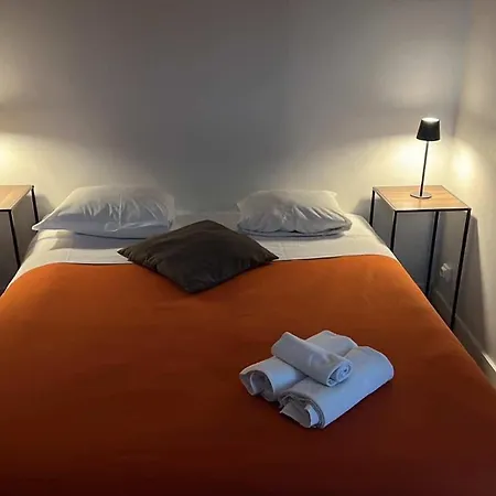 Le Montclair Montmartre By River Hostel