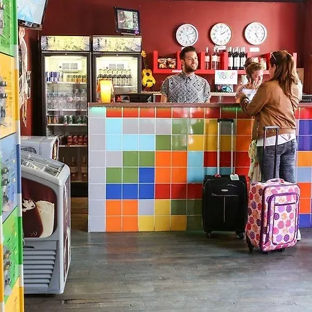 Le Montclair Montmartre By River Hostel *