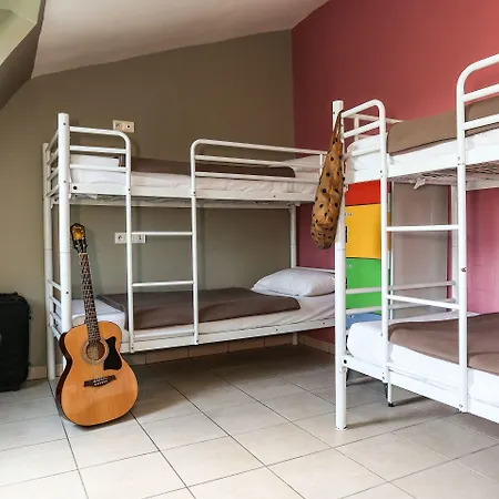 Le Montclair Montmartre By River Hostel *