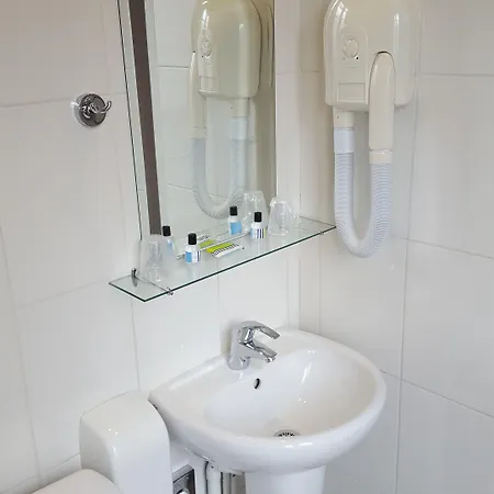 Le Montclair Montmartre By River * Paryż