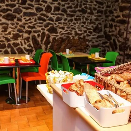 Le Montclair Montmartre By River Paryż