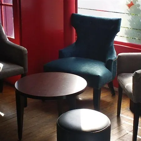 Hostel Le Montclair Montmartre By River Paryż