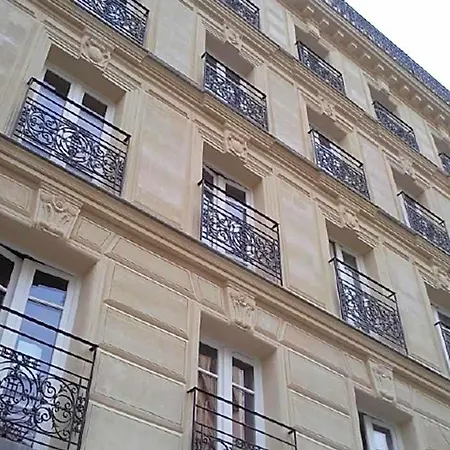 Le Montclair Montmartre By River