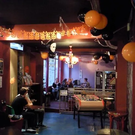 Hostel Le Montclair Montmartre By River *