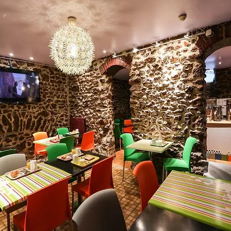 Le Montclair Montmartre By River * Paryż