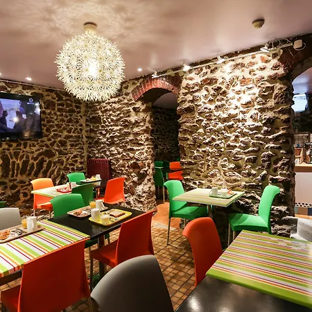 Le Montclair Montmartre By River Hostel Paryż