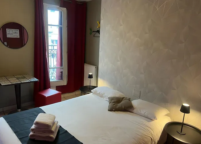 Albergue Le Montclair Montmartre By River