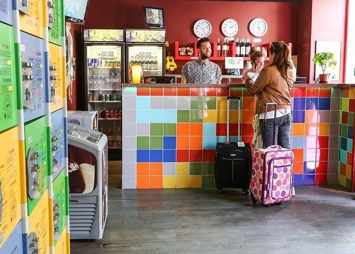 Le Montclair Montmartre By River Hostel *