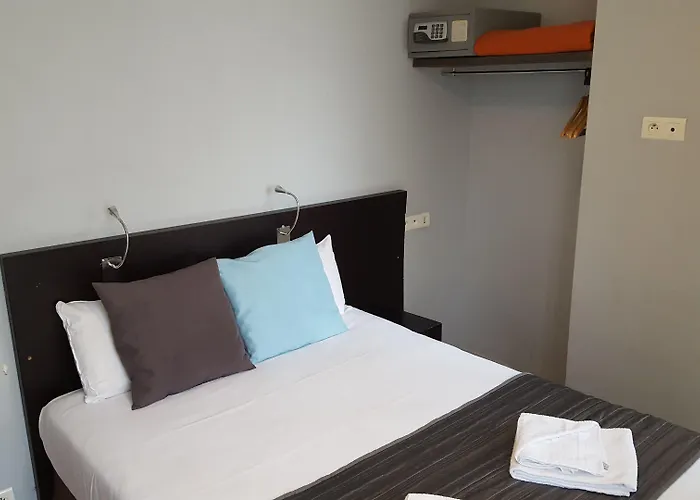 Le Montclair Montmartre By River