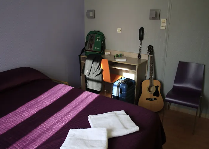 Hostal Le Montclair Montmartre By River París