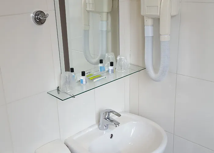 Le Montclair Montmartre By River * Párizs