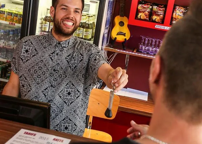 Le Montclair Montmartre By River * Párizs