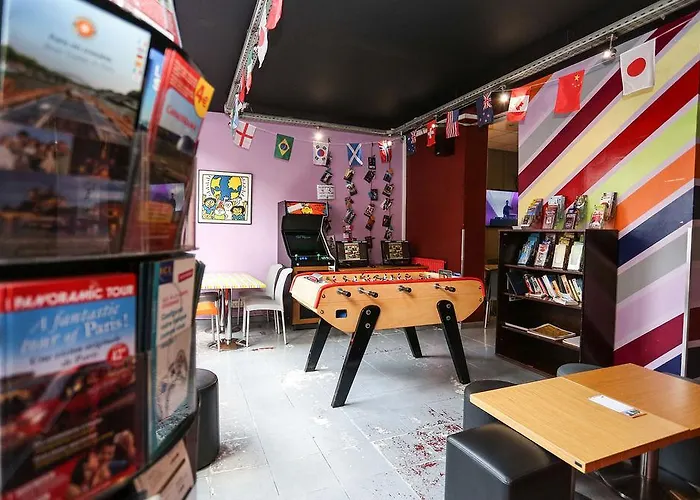 Le Montclair Montmartre By River