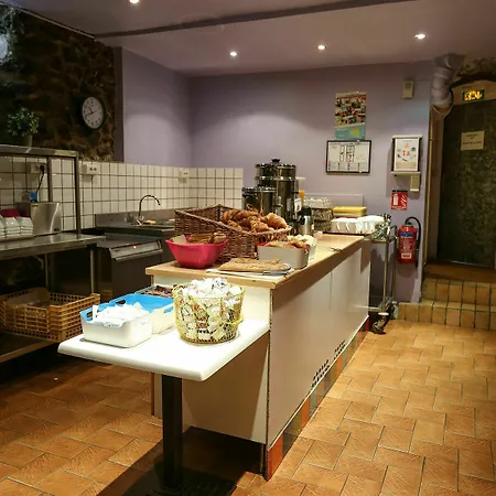 Hostel Le Montclair Montmartre By River *