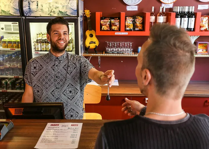 Le Montclair Montmartre By River Hostel Parijs